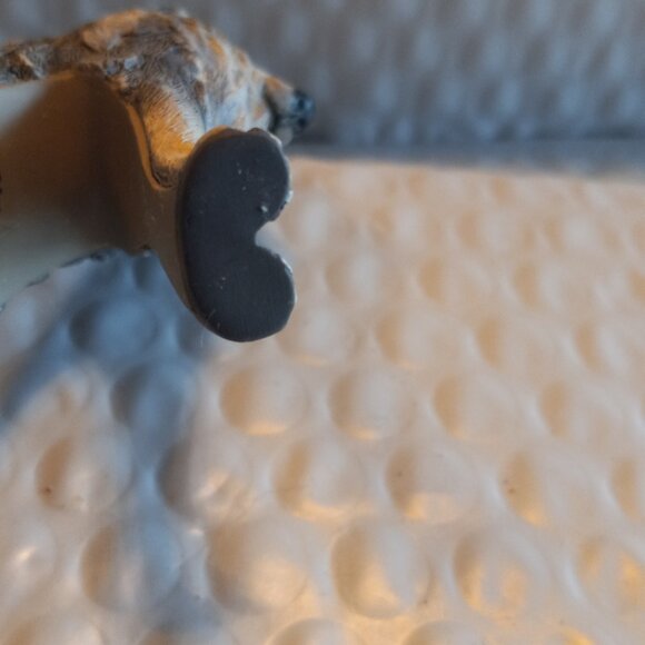 Just The Right Shoe  By Raine Lone Wolf Mini Figurine 25122 - Picture 10 of 11